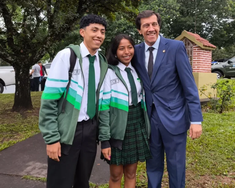 Sadir presente en el acto de la autonomía política de Jujuy