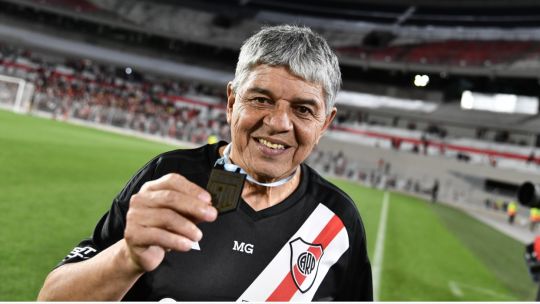 River despidió a Máximo, papá y primer DT de Marcelo Gallardo