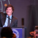252372-bloomberg-elogio-las-politicas-de-javier-milei-los-escepticos-estaban-equivocados