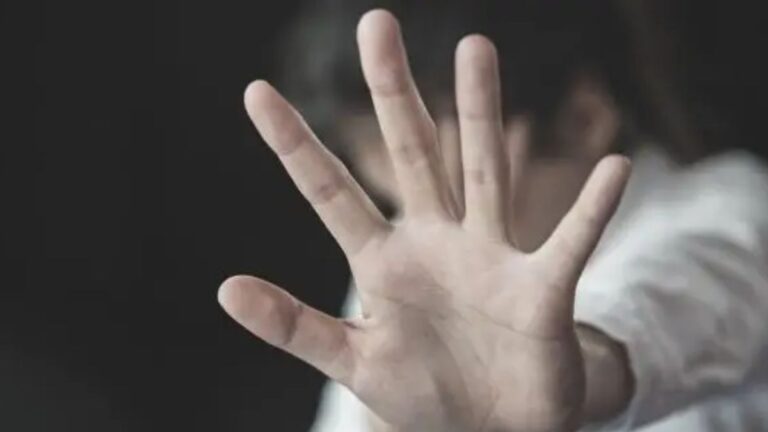 Es acosada y perseguida por su ex pareja: «Si no soy feliz, vos tampoco»