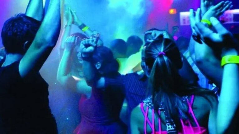 Clausuraron un festejo de UPD y un estudiante agredió a un efectivo policial