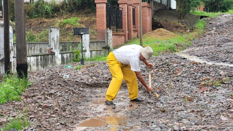 En Reyes los vecinos volvieron a sufrir inundaciones y apuntaron contra el municipio