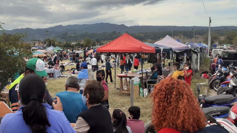 Delincuentes armados golpearon a una vendedora en el «Bachi 2» para robarle 50 mil pesos