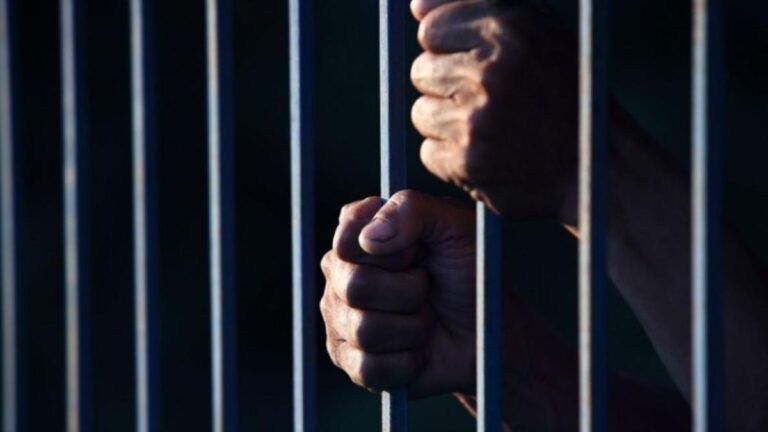 Condenado por abusar de la hija de su ex pareja mientras acampaban en Punta Corral