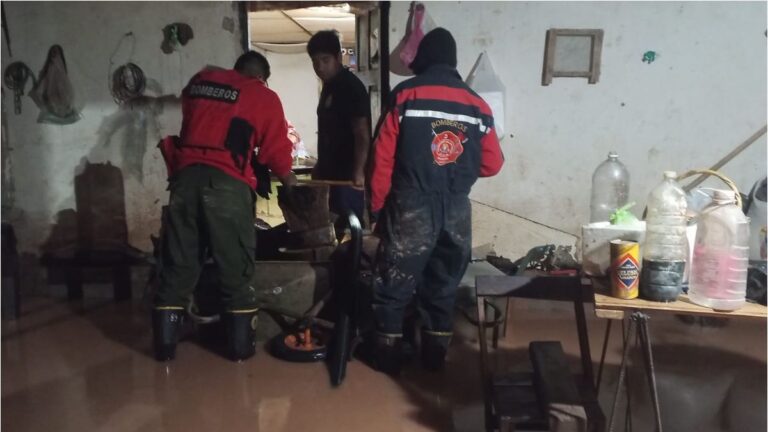 Colecta solidaria para familias afectadas por el temporal en Huacalera