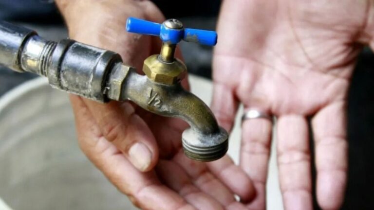 Caimancito sin agua: «Somos el único lugar de la provincia donde la red es municipal»