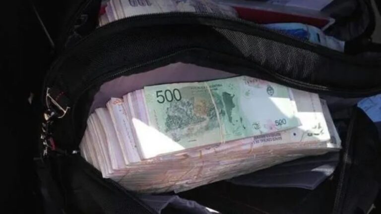 Le hicieron el «cuento del tío» a una mujer y le robaron 350 mil pesos