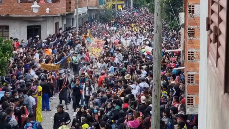 Un joven fue atacado por una patota en medio del Carnaval de El Chingo