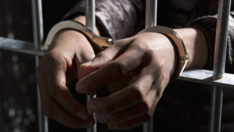 Un sujeto abusó por años de su hijastra y fue condenado a 10 de prisión