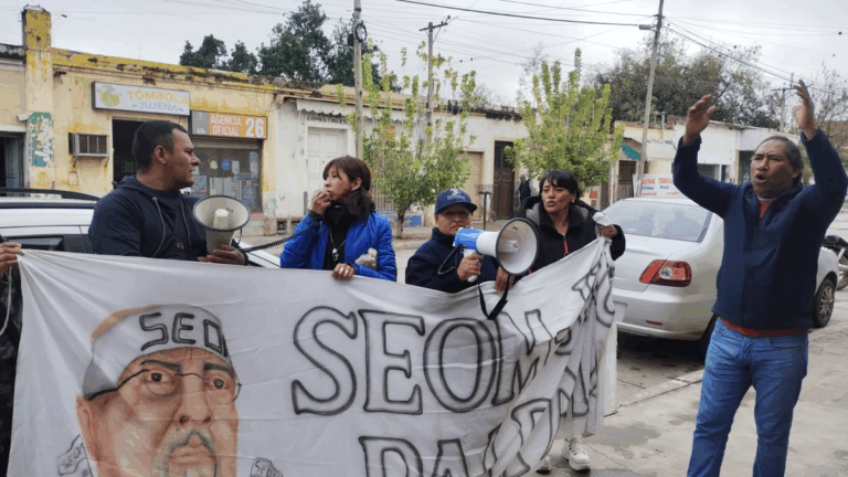 Crece el reclamo en Palpalá por la mujer que pide el cargo municipal de su esposo fallecido