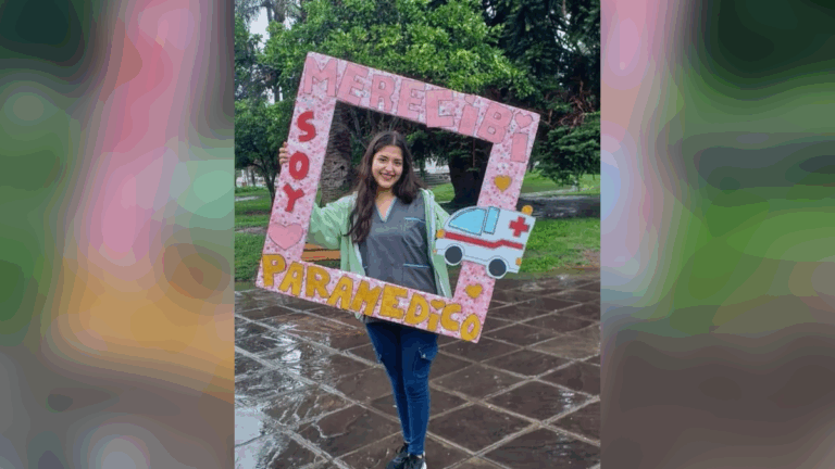 Indignante: se recibió hace 3 años y aún no tiene el título para poder trabajar