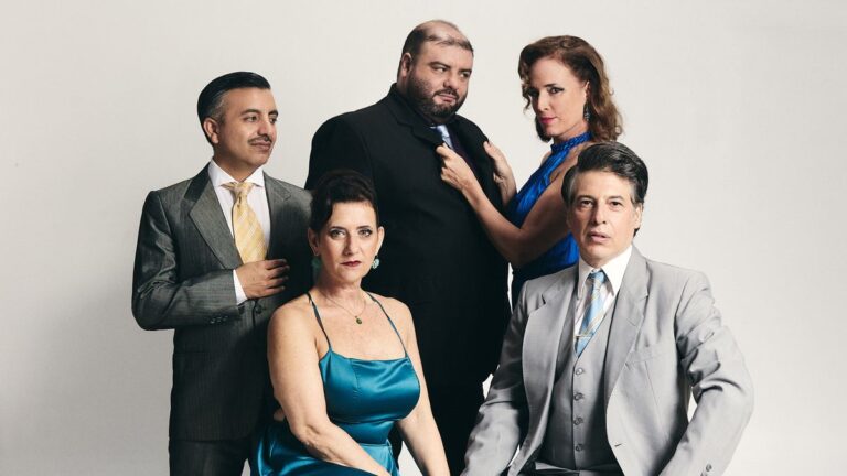 «Últimas unidades de lujo»: juego sofocante y explosivo con criaturas traicioneras