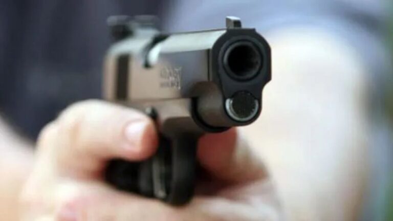 A punta de pistola, le sustrajeron el automóvil a una mujer en Libertador