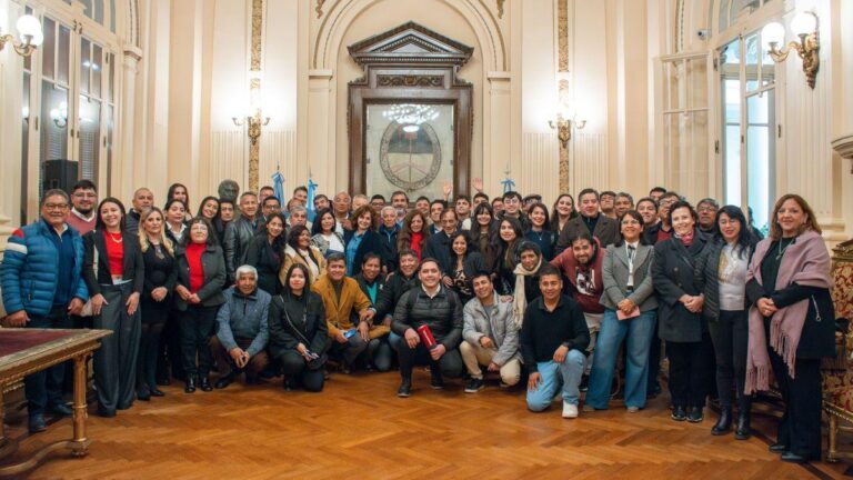 El Gobierno homenajeó a los periodistas en su día