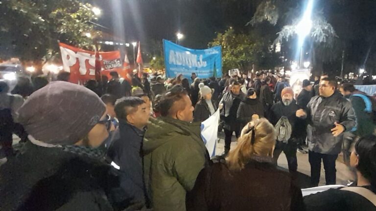Por bajos sueldos, gremios y organizaciones sociales se manifestaron en Jujuy