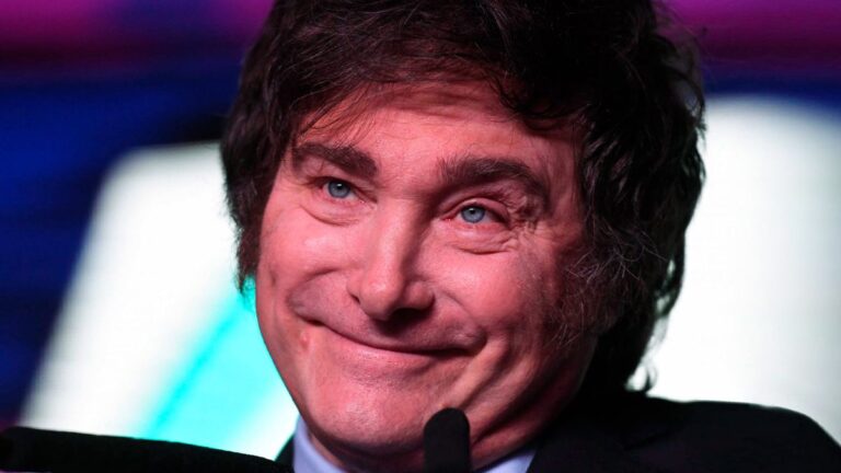 Vuelve Javier Milei, con un paquete de decretos bajo el brazo: más ajuste a la vista