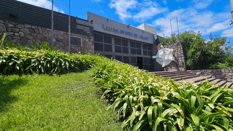 Reunión suspendida de Padres contra el Bullying con diputados: «Juegan con la vida de niños»