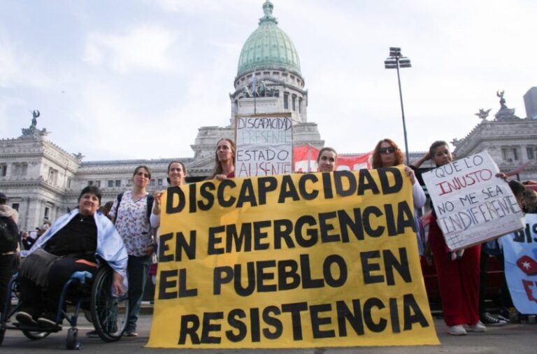 La Emergencia en Discapacidad logró entrar al Senado y Milei amenazó con vetar si se aprueba