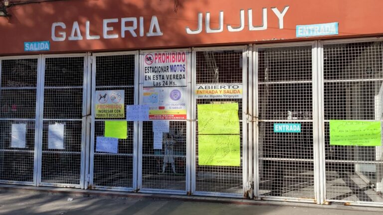 Cerró la Galería Jujuy: dueños de locales dicen que no pueden retirar su mercadería