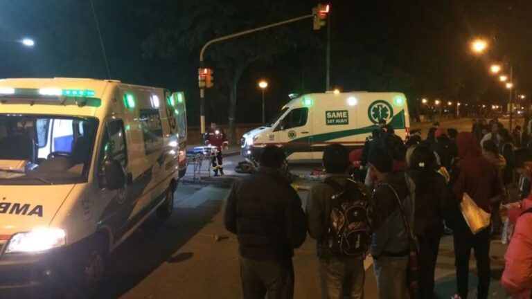 Efectivo policial derrapó, está grave e investigan si intervino otro vehículo