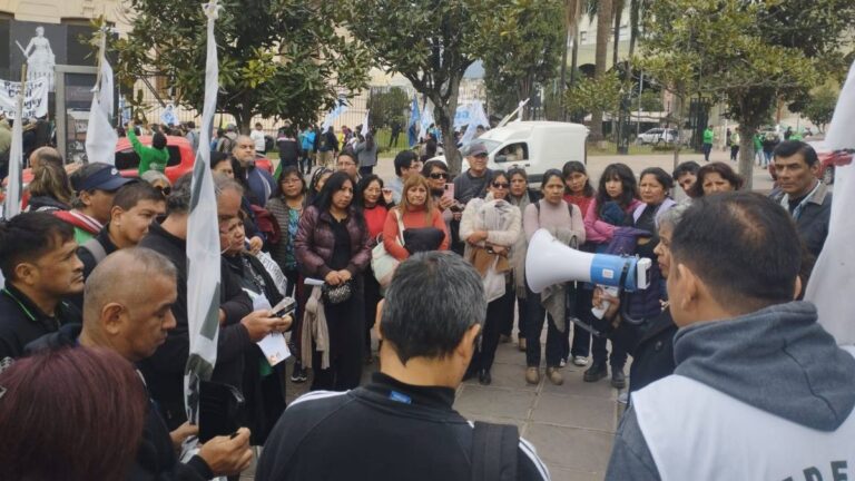 Docentes de CEDEMS alertan sobre la falta de pago de códigos salariales