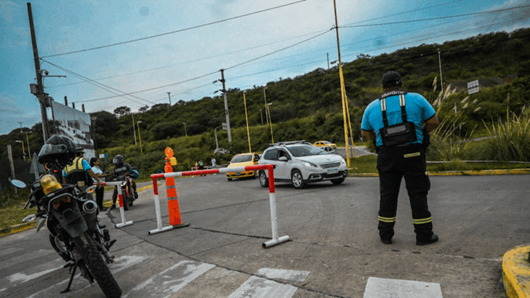 Fin de semana con cortes de tránsito y modificaciones del recorrido de colectivos por la FNE