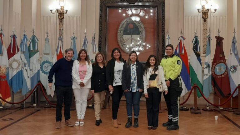Convocan a técnicos universitarios y licenciados en turismo a un nuevo acto de jura