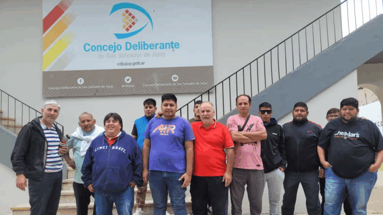 Taxistas reclamaron por un posible aumento de tarifas: «Nos va a terminar de hundir»