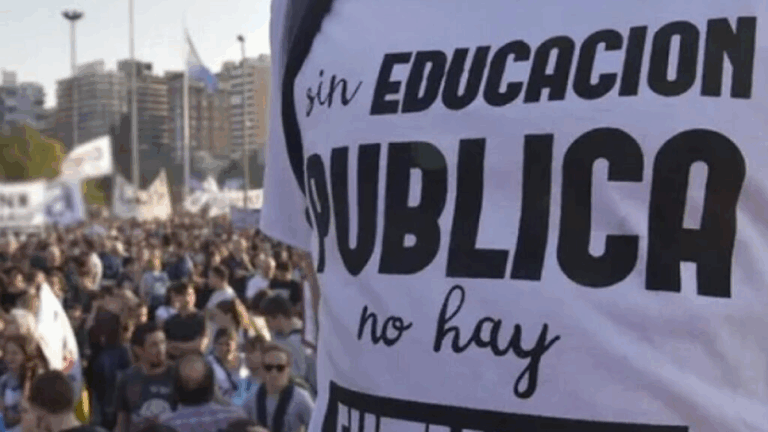 Docentes universitarios inician un paro de 72 horas reclamando la Ley de Financiamiento