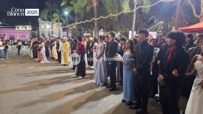 En El Carmen: los egresados también celebran su Cena Blanca