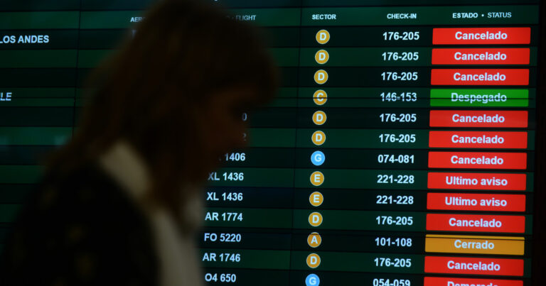 Arrancó el primer paro de controladores aéreos: quejas, vuelos reprogramados y los servicios que están afectados este miércoles