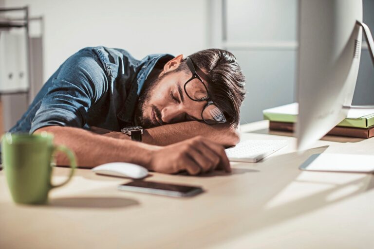 Daniel López Rosetti, médico clínico y cardiólogo: Trabajamos mucho más y peor