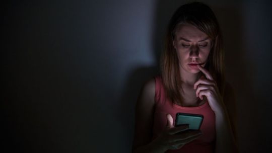 Del troleo a los deepfakes: cómo opera la violencia digital que afecta a mujeres y niñas