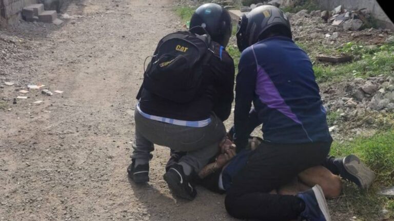 Conocido delincuente detenido tras asaltar a una mujer en el Puente San Martín