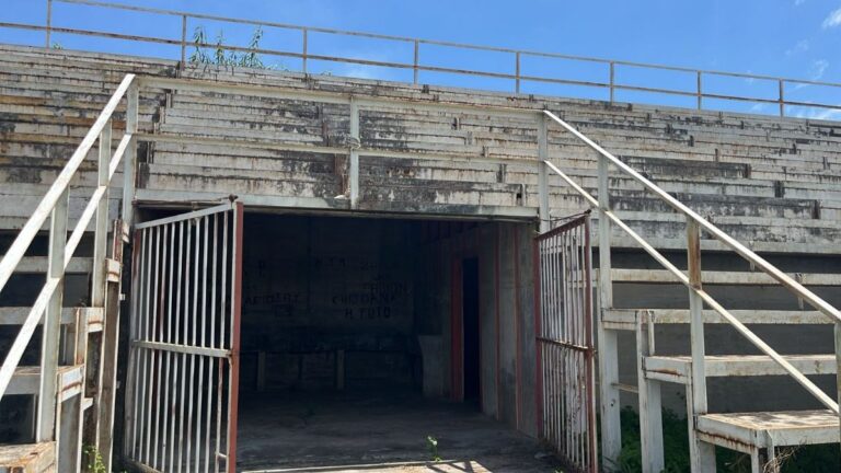 Consternación en Altos Hornos Zapla tras hallazgo de un cuerpo dentro del estadio