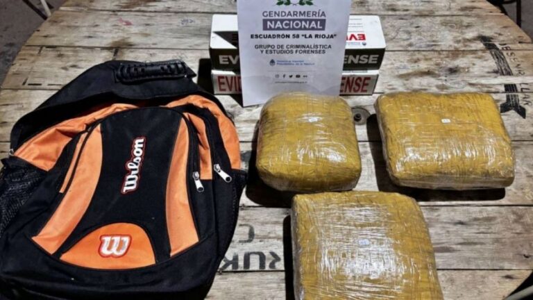 Incautaron más de 3 kilos de marihuana ocultos en un colectivo que salió de Jujuy
