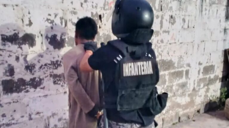 Detenido por reiteradas agresiones a su pareja en un inquilinato de barrio El Chingo