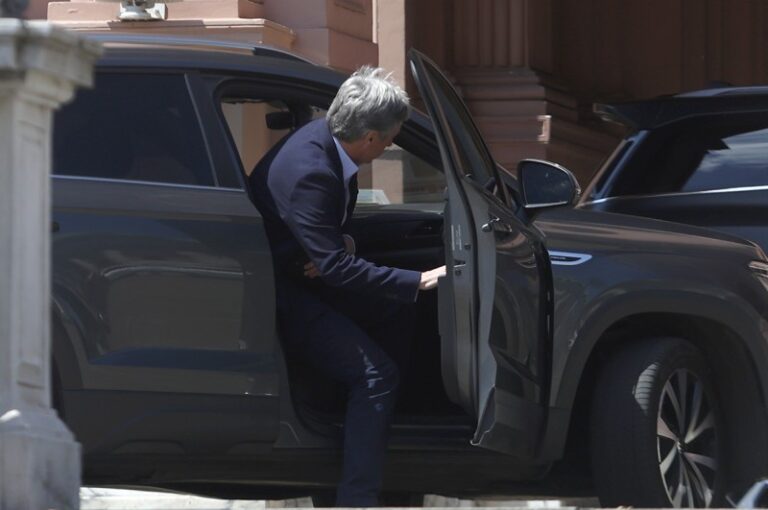 Caputo y Bausili quieren echar al titular de la UIF porque traba la «Inocencia Fiscal»