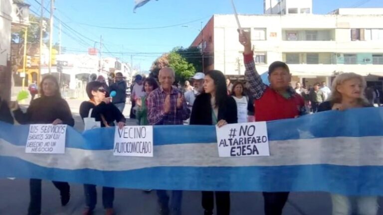 Vecinos de San Pedro de Jujuy afirman que pagaron boletas de luz de más de 500 mil pesos