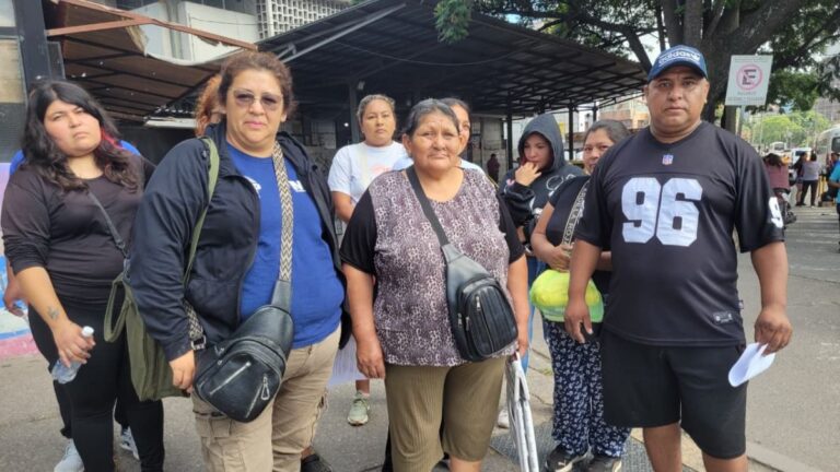 Vendedores de la economía popular denuncian cobros «excesivos» para trabajar en Maimará durante el Carnaval