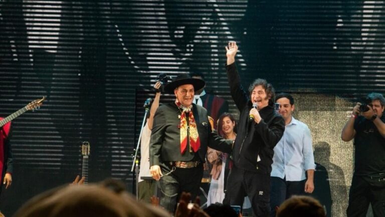 El Chaqueño Palavecino defendió su show con Javier Milei y aseguró: «Es un respeto a la autoridad»