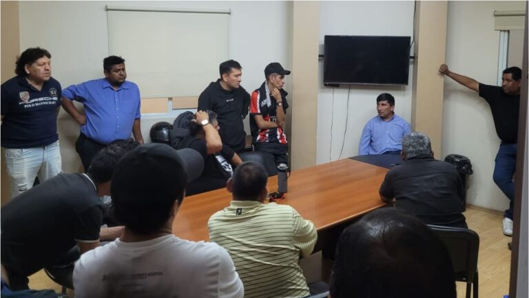 Polémica licitación del transporte: choferes de Unión Bus se plantaron ante la UTA