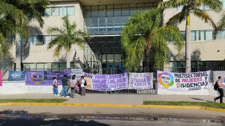 Padres del Dolor acompañaron a la familia de Tamara Fierro en el inicio del juicio