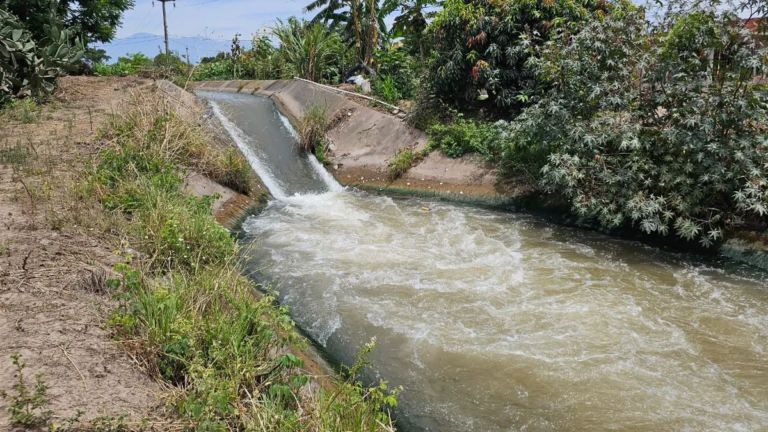 Reclaman por obras inconclusas en el «Canal de la Muerte» de Perico