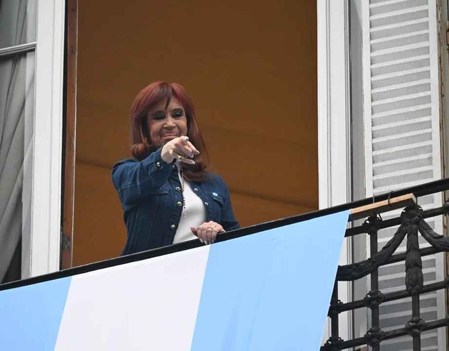 Causa Vialidad: Cristina Kirchner pide usar el balcón sin restricciones
