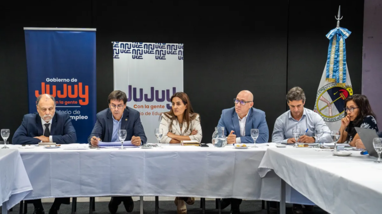 El gobierno provincial dice que mejoró la oferta salarial: Cuál es el cambio?