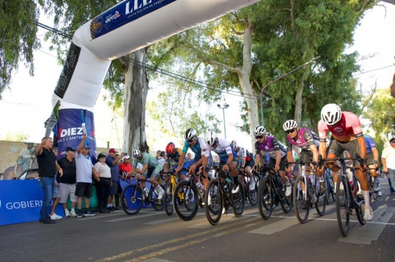 Medio siglo de gloria: la Vuelta Ciclista de Mendoza inició su edición 50