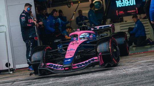 Colapinto arrancó la pretemporada con inconvenientes: bandera roja y último puesto en Bahréin