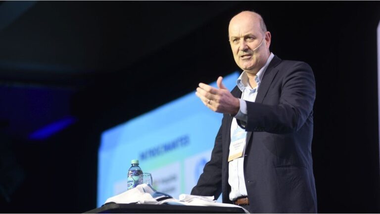 Apuran la reforma laboral: el boomerang de Federico Sturzenegger y fuego amigo en La Libertad Avanza