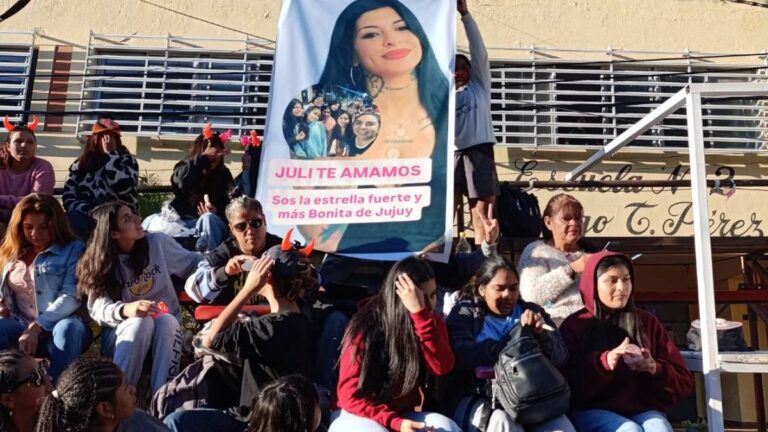 Furor por Cazzu en San Pedro de Jujuy